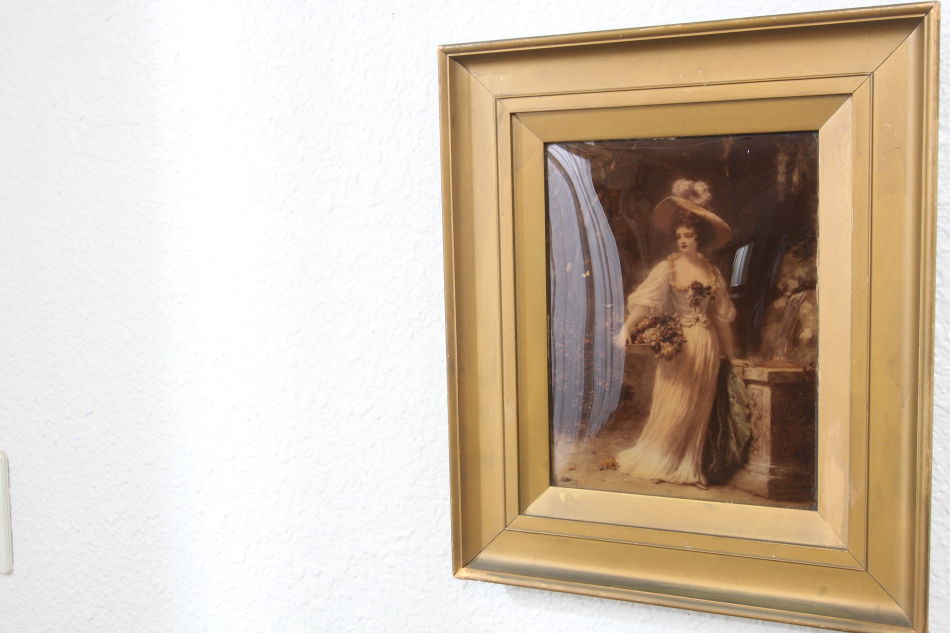 A Lady with a very large hat/crystolian painting