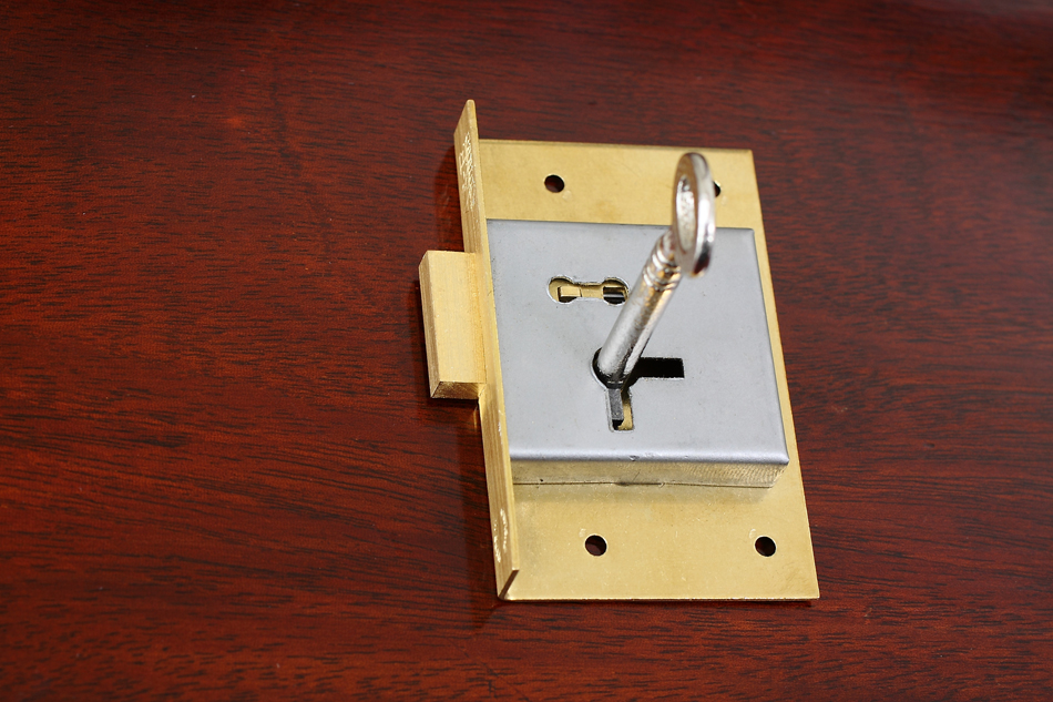 真鍮製チルロック キーセット19　76×48