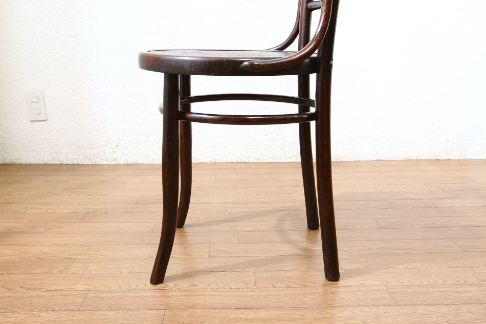 トーネットTHONET ベントウッドスピンドルバックチェア