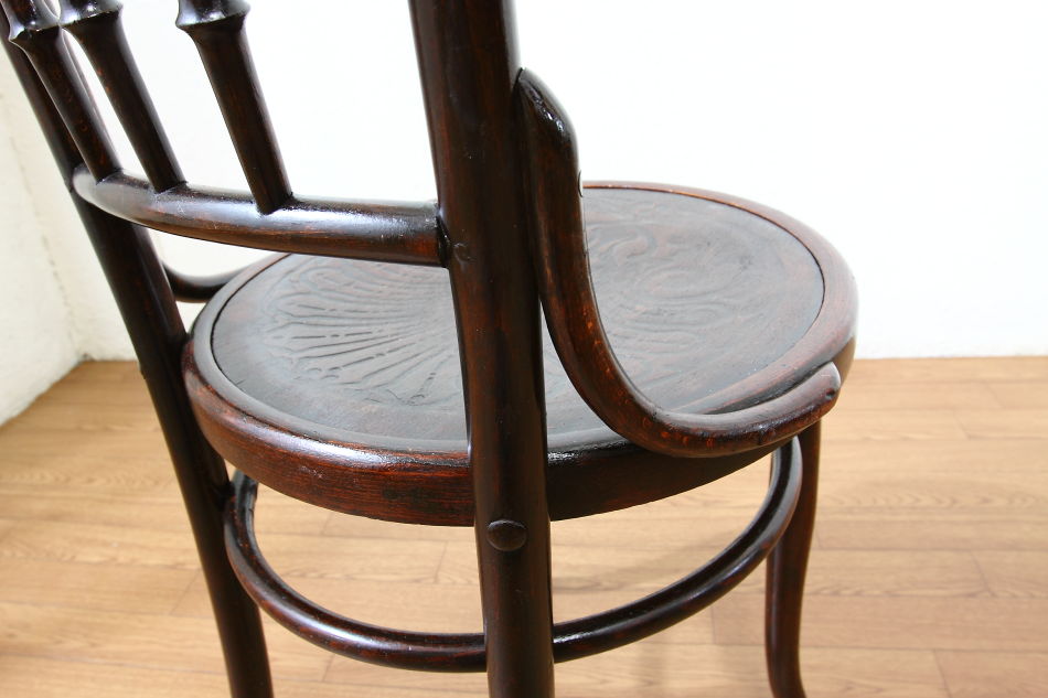 トーネットTHONET ベントウッドスピンドルバックチェア