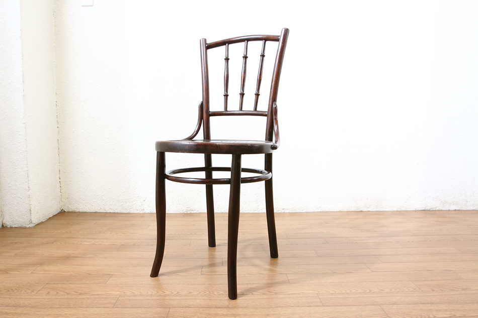 トーネットTHONET ベントウッドスピンドルバックチェア
