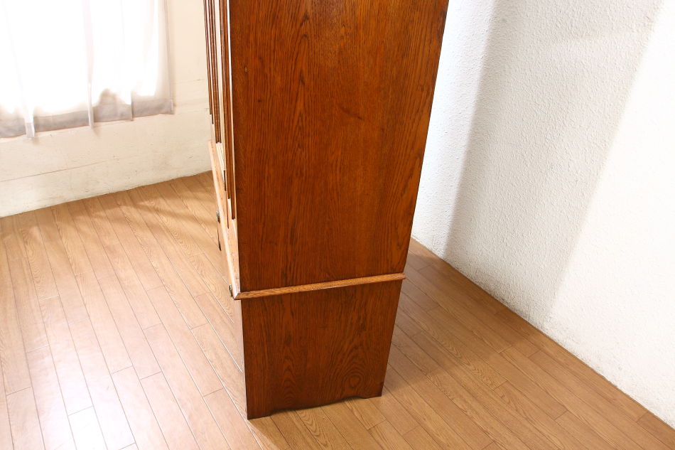 クオリティオーク カービングワードローブ