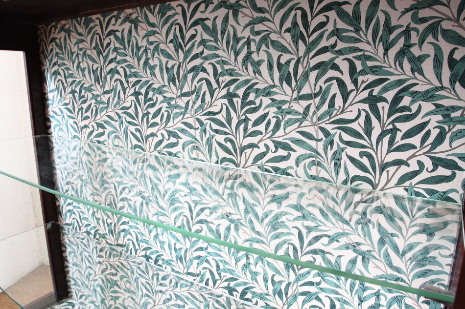 チッペンデールスタイル ウィローボウWillow Boughs ディスプレイキャビネット