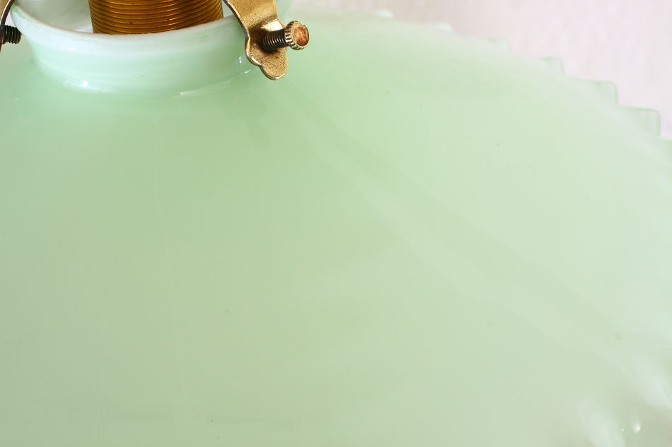 アップルグリーン ミルクガラスペンダントランプ
