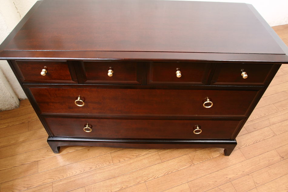 “スタッグ” Stag Furniture マホガニーローチェスト