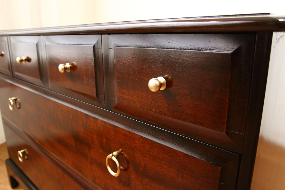 “スタッグ” Stag Furniture マホガニーローチェスト