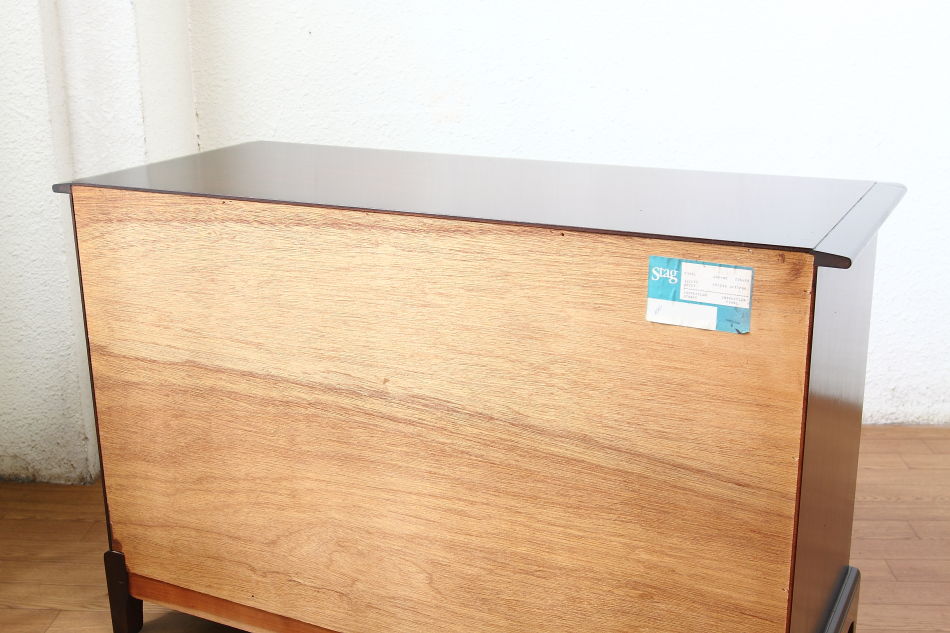 “スタッグ” Stag Furniture マホガニーローチェスト