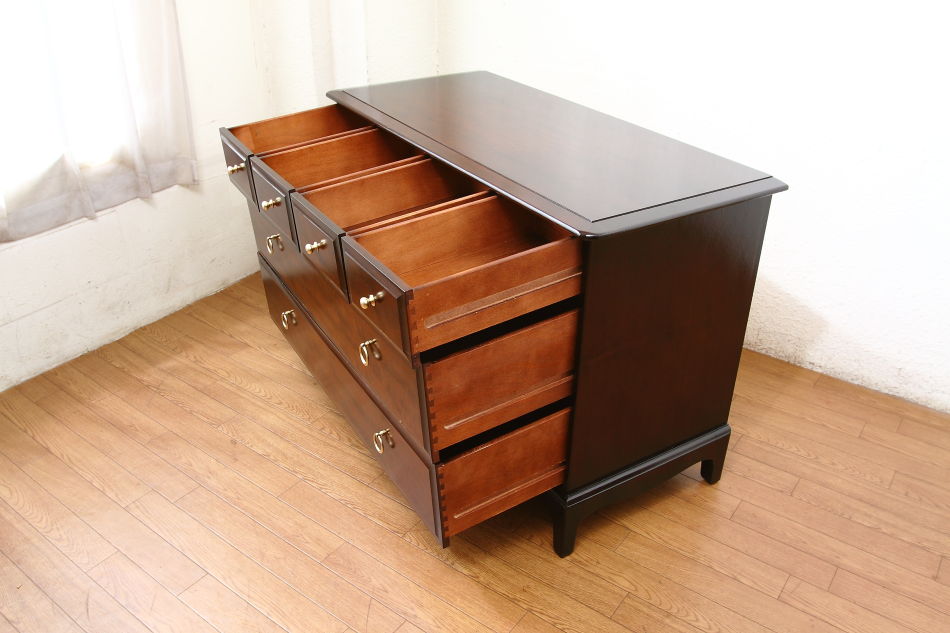 “スタッグ” Stag Furniture マホガニーローチェスト