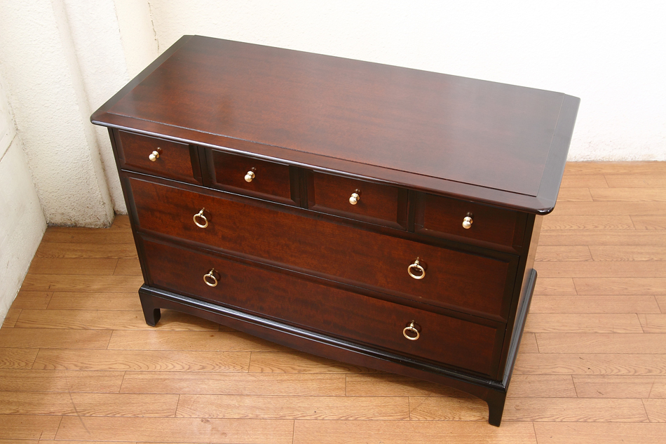“スタッグ” Stag Furniture マホガニーローチェスト