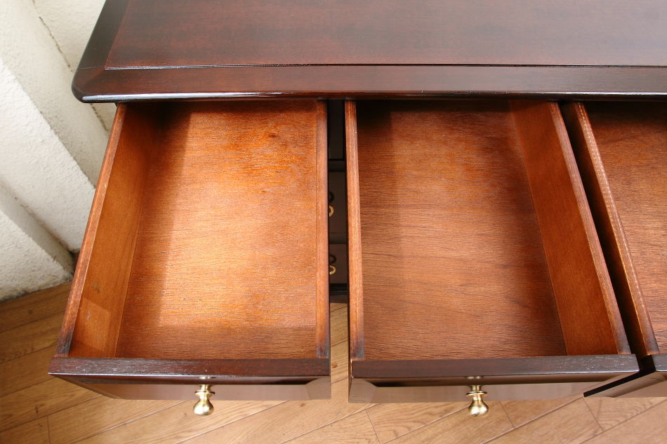 “スタッグ” Stag Furniture マホガニーローチェスト