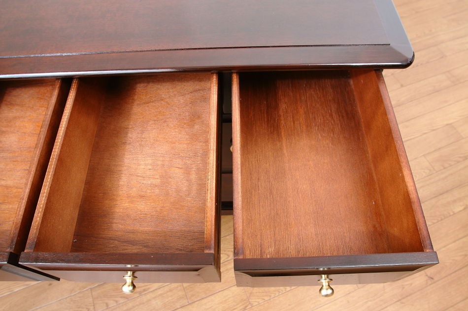 “スタッグ” Stag Furniture マホガニーローチェスト