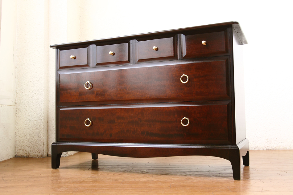 “スタッグ” Stag Furniture マホガニーローチェスト