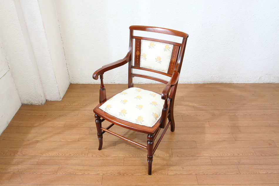 エドワーディアン ’ケンティッシュローズKentish Rose’ インレイアームチェア