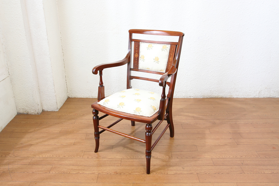 エドワーディアン ’ケンティッシュローズKentish Rose’ インレイアームチェア