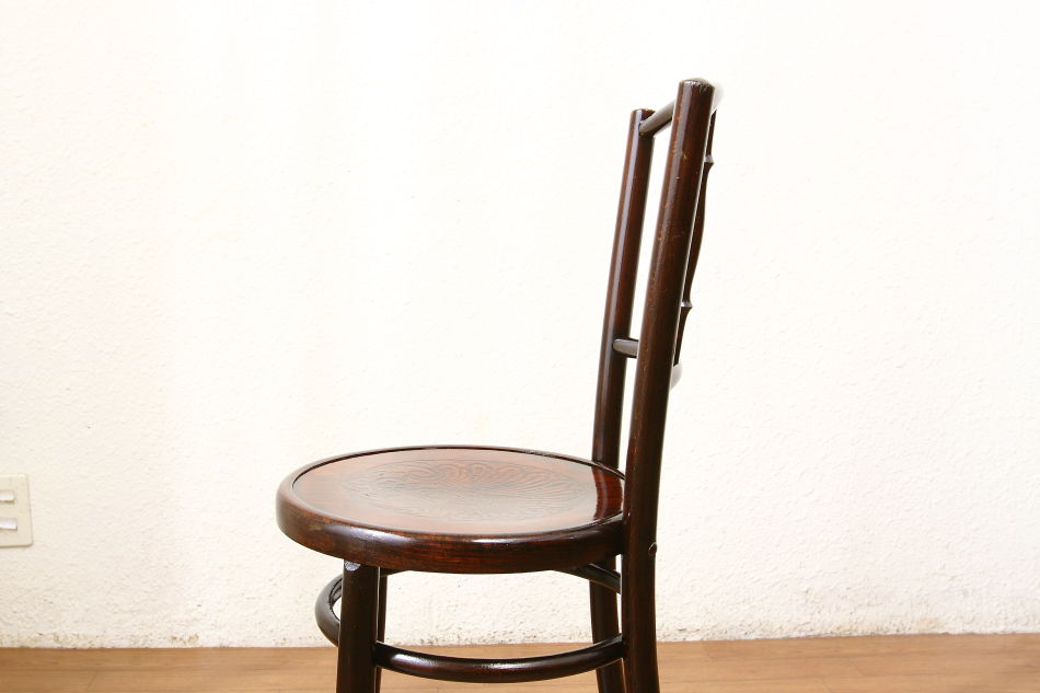 フィッシェルFischel ベントウッドスピンドルバックチェア