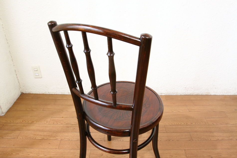 フィッシェルFischel ベントウッドスピンドルバックチェア