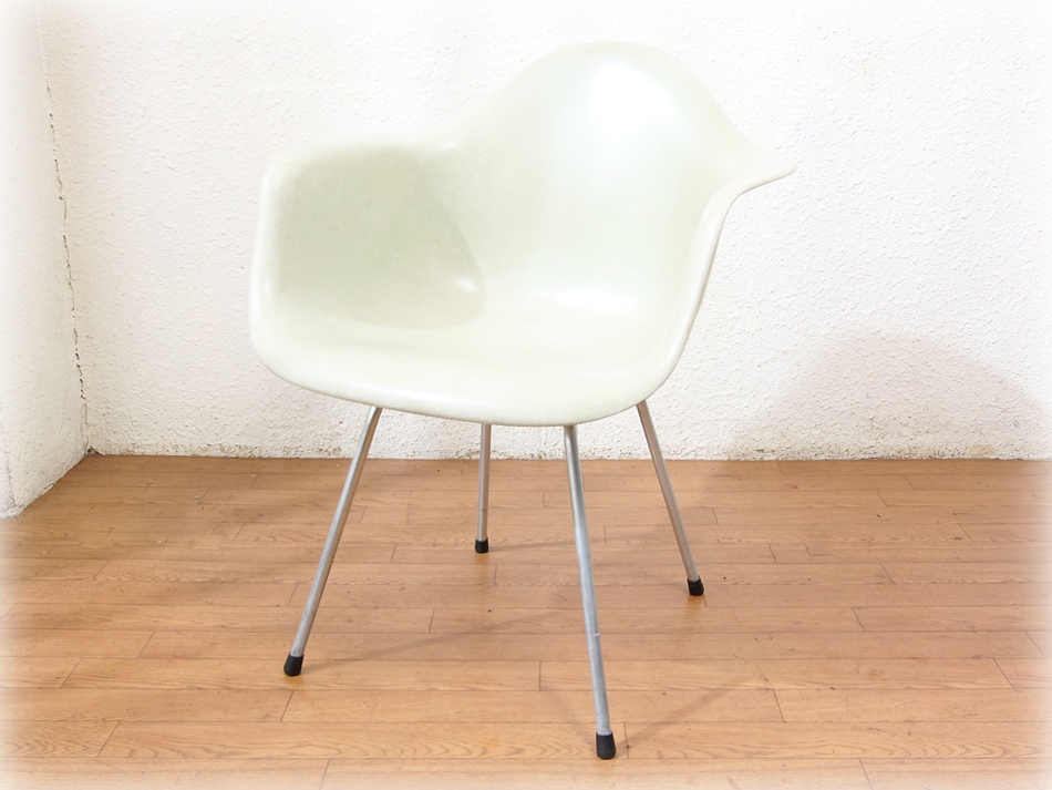 ハーマンミラーHerman Miller イームズEamesアームシェルチェア 