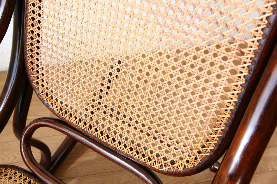 トーネットThonet #7010ベントウッドスモールロッキングチェア