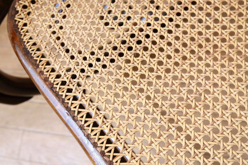 トーネットThonet #7010ベントウッドスモールロッキングチェア