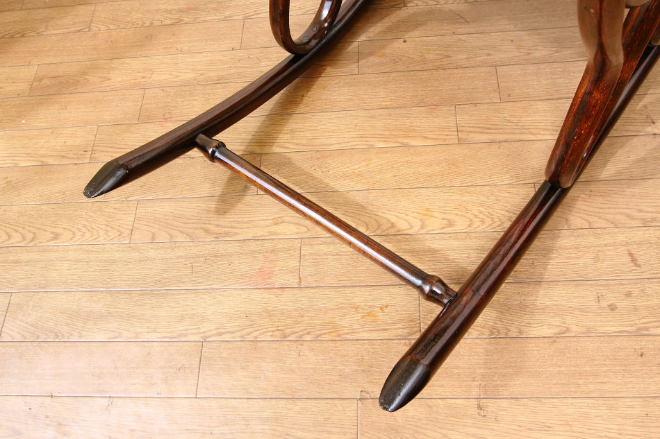 トーネットThonet #7010ベントウッドスモールロッキングチェア