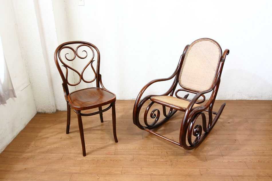 トーネットThonet #7010ベントウッドスモールロッキングチェア
