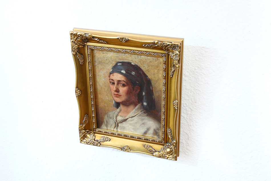 Portrait of a young girl / Oil Painting