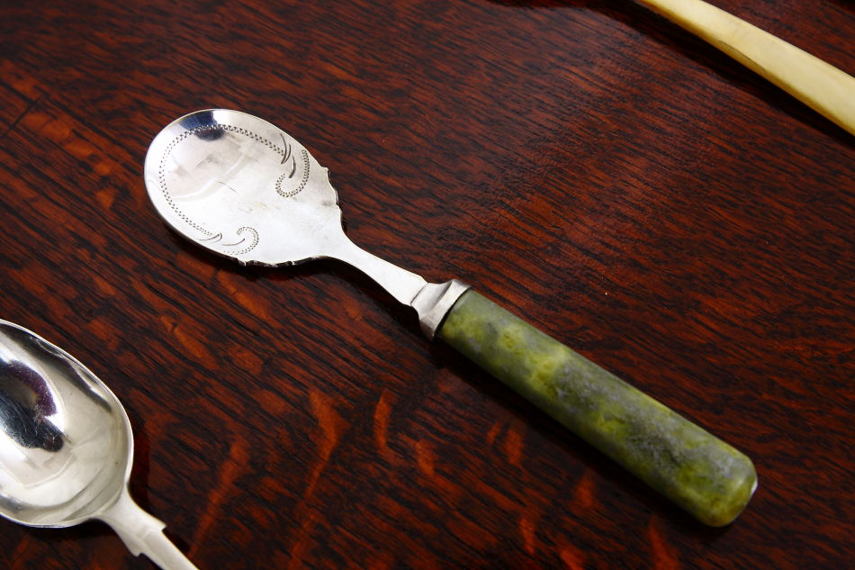 美しい シェフィールド製（sheffield）銀食器 スプーン 1923年 英国製 