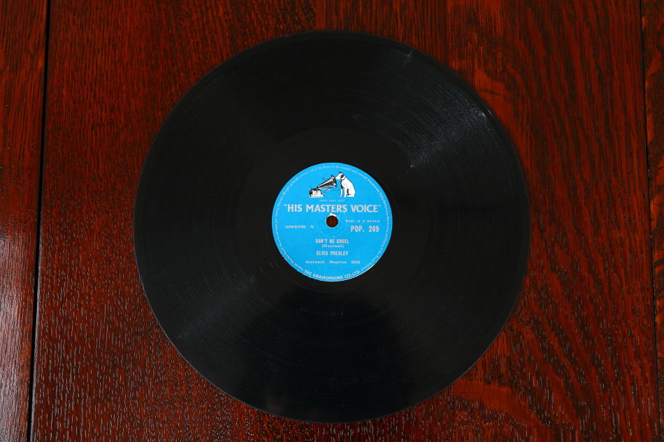 SPレコード盤　10インチ25cm ～ ELVIS PRESLEY ～