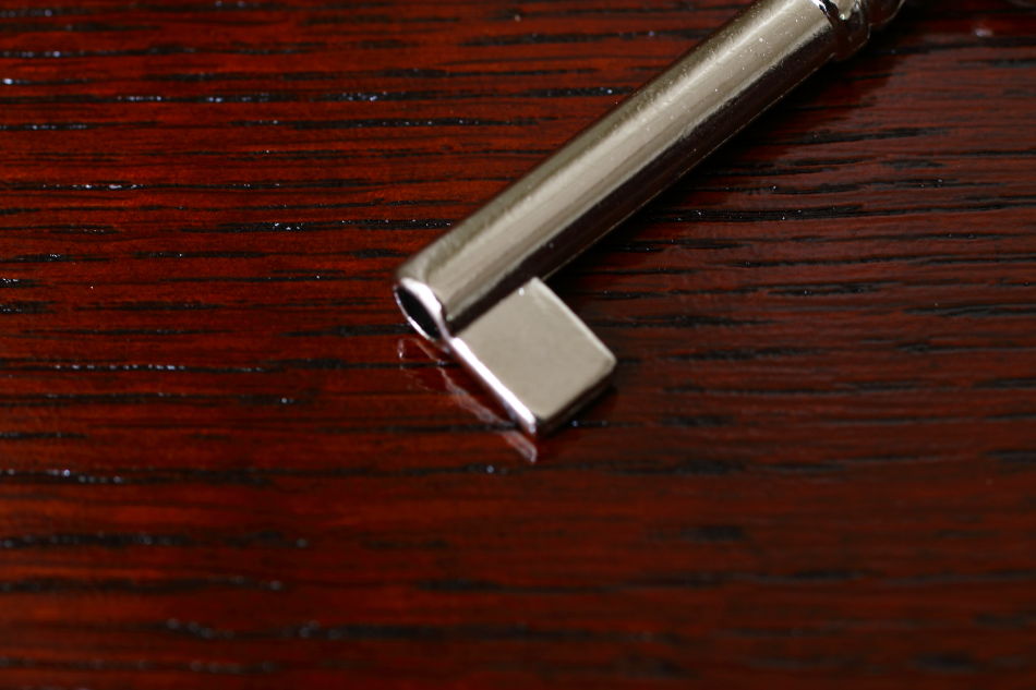 真鍮製キャビネットキー/ニッケル 56サイズ