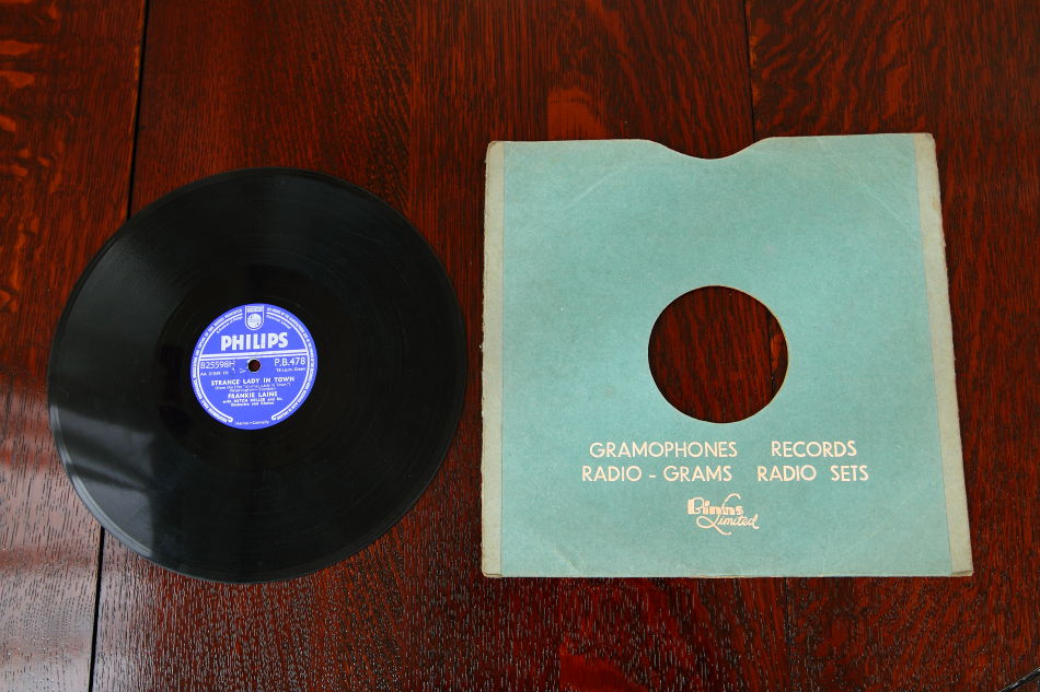 SPレコード盤　10インチ25cm ～FRANKIE LAINE ～