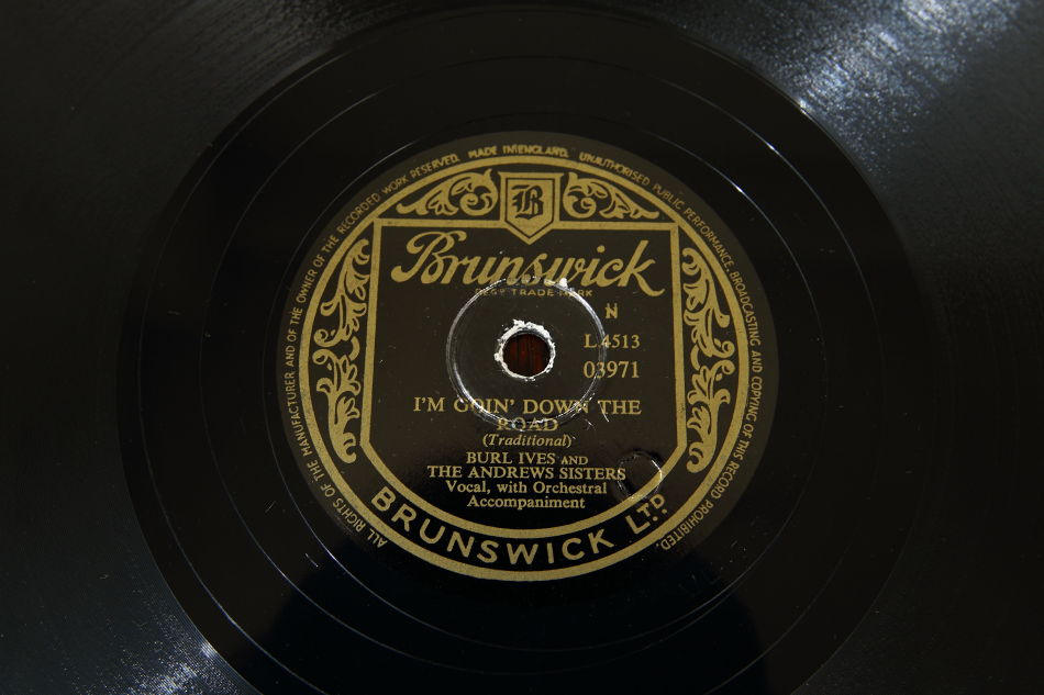 SPレコード盤　10インチ25cm ～BURL IVES ～