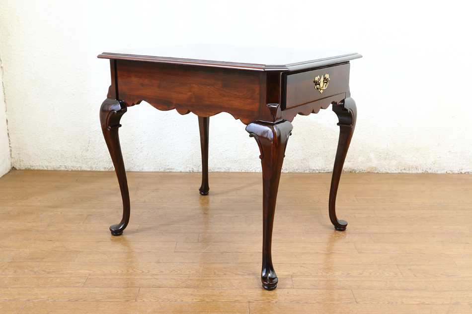 クラシック家具 杢目がきれいなサイドテーブル テレフォンテーブル 赤茶系-
