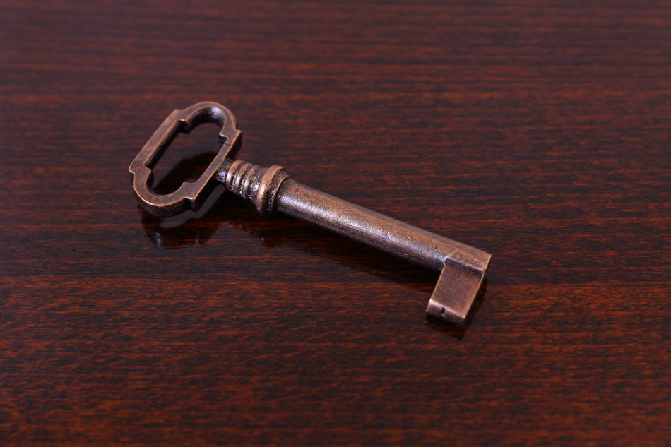 真鍮製キャビネットキー/カッパー 67サイズ
