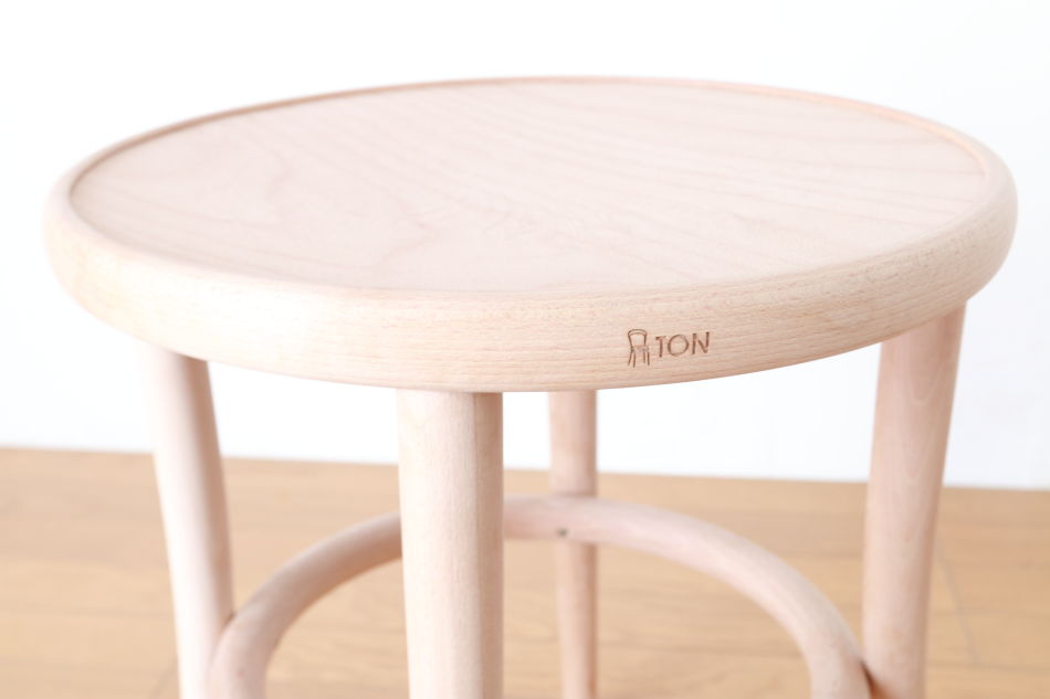 トンTON ベントウッドスツール No60 リングレッグRing leg/ソープ・フィニッシュ