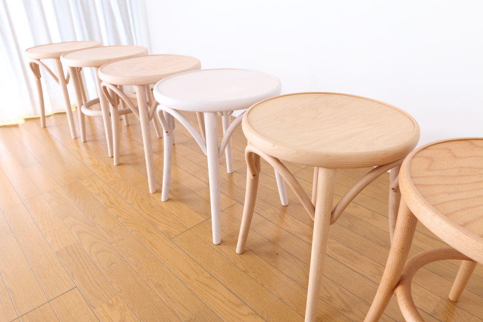 トンTON ベントウッドスツール No60 アーチレッグArch leg/クリアオイル・フィニッシュ