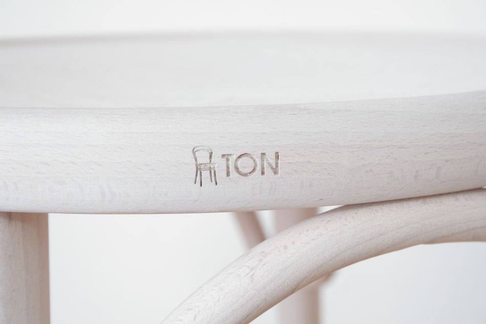 トンTON ベントウッドスツールNo60 アーチレッグArch leg/ホワイトオイル・フィニッシュ