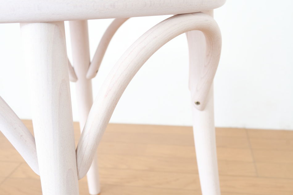 トンTON ベントウッドスツールNo60 アーチレッグArch leg/ホワイトオイル・フィニッシュ