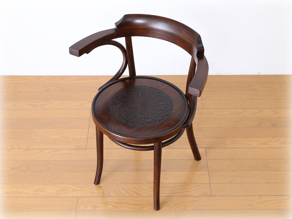 【更新中】ファーメグFAMEG ベントウッドアームチェア No6003 / ウレタン・アンティーク