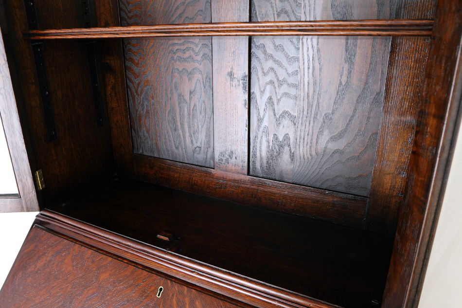 クイーンアンスタイル イングランドオーク ドームトップビューローブックケース