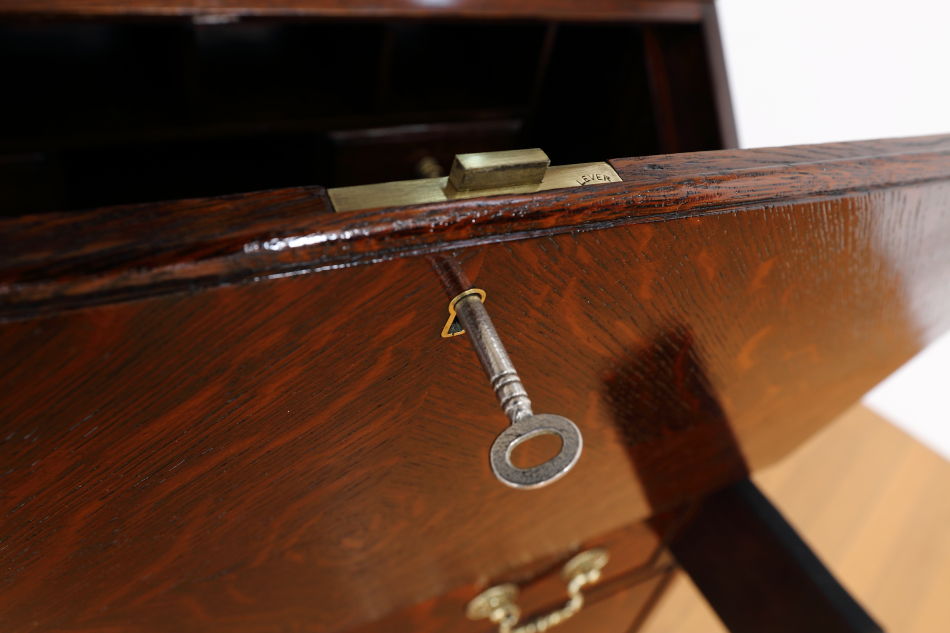 クイーンアンスタイル イングランドオーク ドームトップビューローブックケース