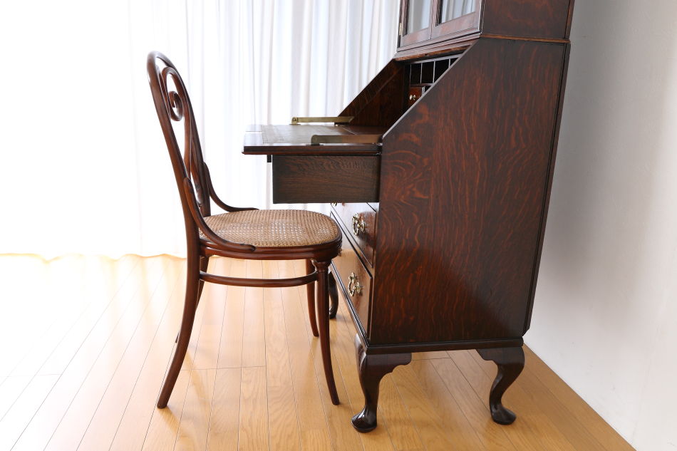 クイーンアンスタイル イングランドオーク ドームトップビューローブックケース