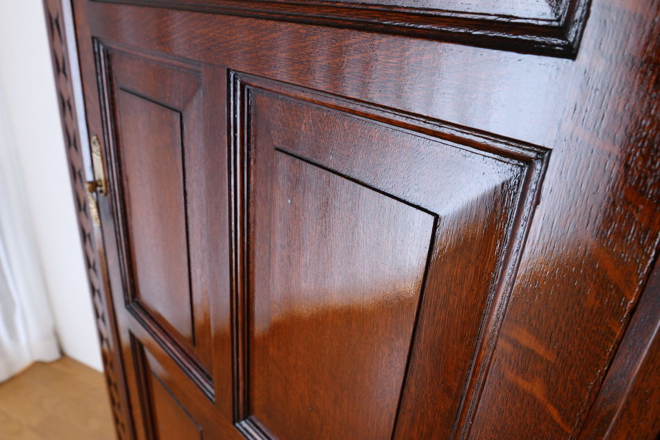 アールデコ チューダースタイル イングランドオーク スモールワードローブ