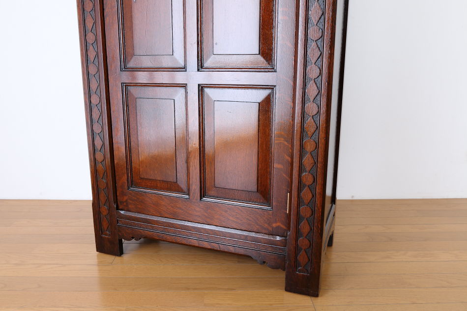 アールデコ チューダースタイル イングランドオーク スモールワードローブ