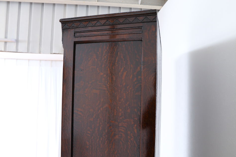 アールデコ チューダースタイル イングランドオーク スモールワードローブ