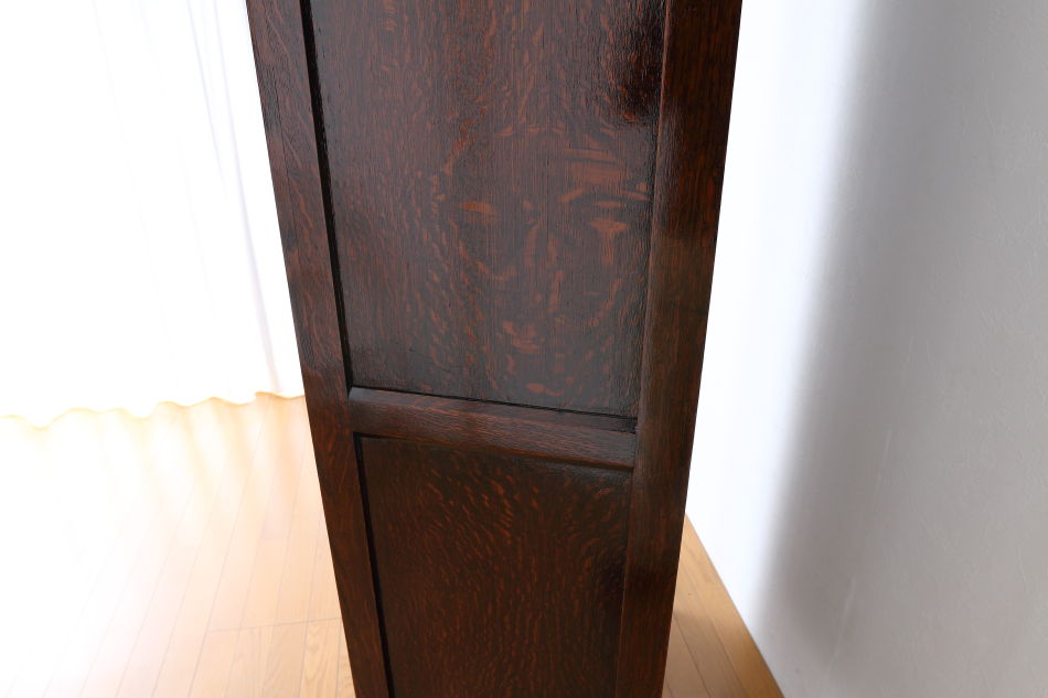 アールデコ チューダースタイル イングランドオーク スモールワードローブ