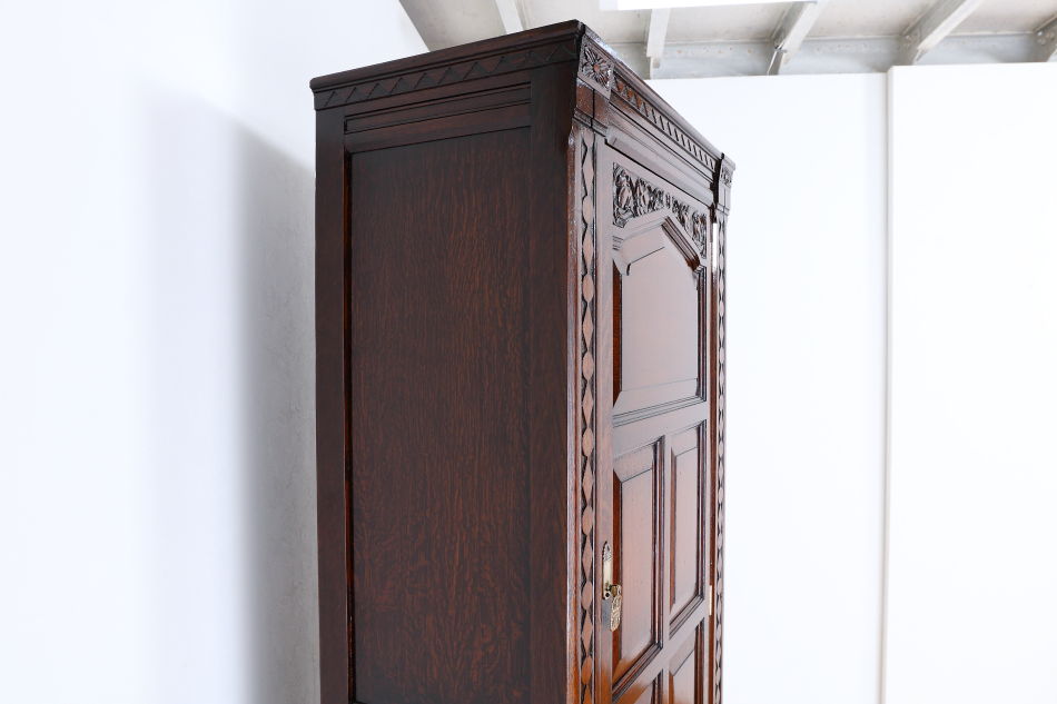 アールデコ チューダースタイル イングランドオーク スモールワードローブ