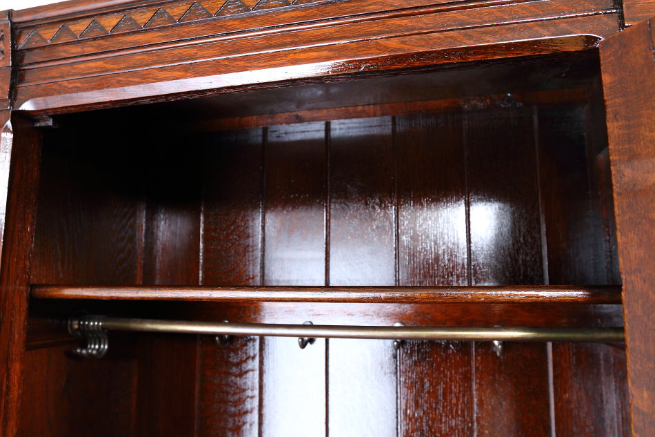 アールデコ チューダースタイル イングランドオーク スモールワードローブ