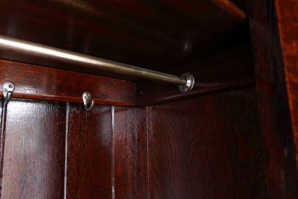 アールデコ チューダースタイル イングランドオーク スモールワードローブ