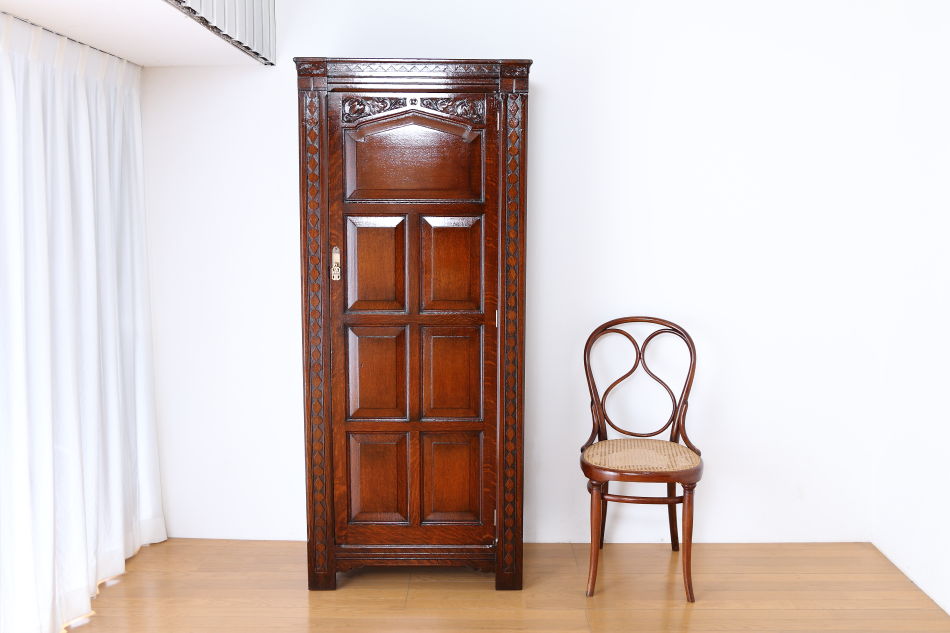 アールデコ チューダースタイル イングランドオーク スモールワードローブ