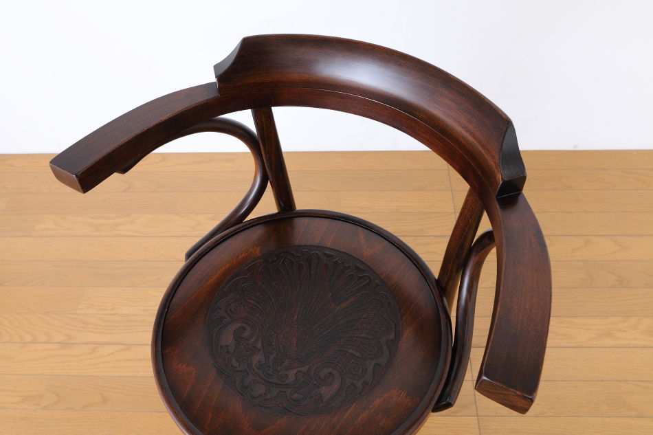 ファーメグFAMEG ベントウッドアームチェア No6003 / ウレタン・アンティーク